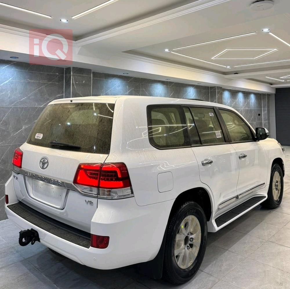 تويوتا لاندكروزر